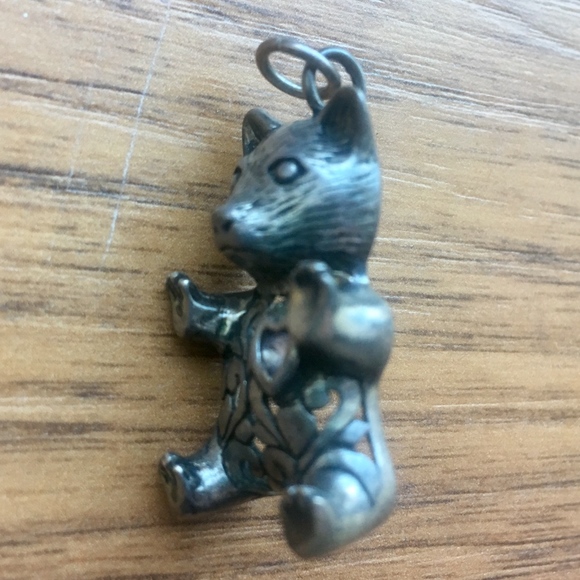 Rare Vintage Bear Charm Victorian w/heart - Picture 4 of 4